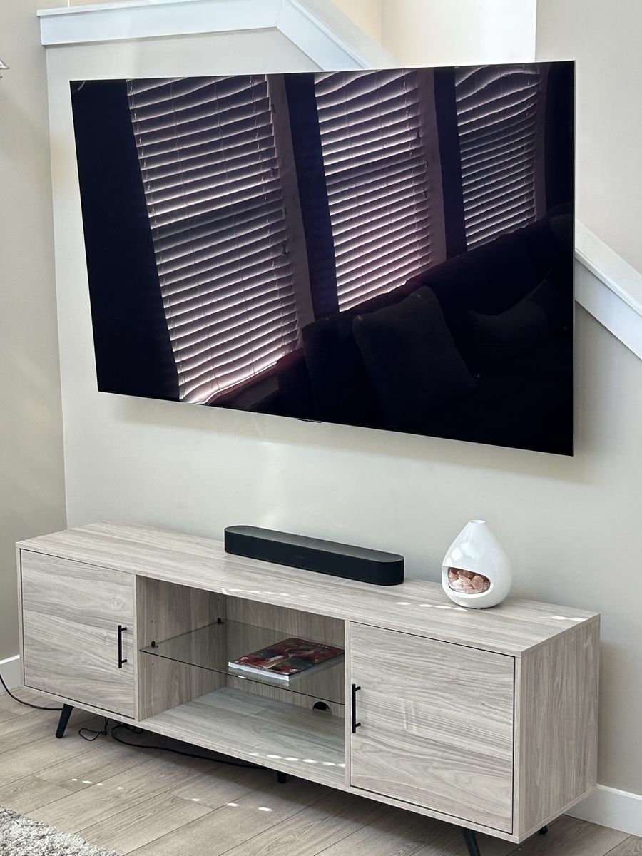 77" LG C2 OLED 4K Smart TV - Pristine Condition - WITH ORIGINAL BOX