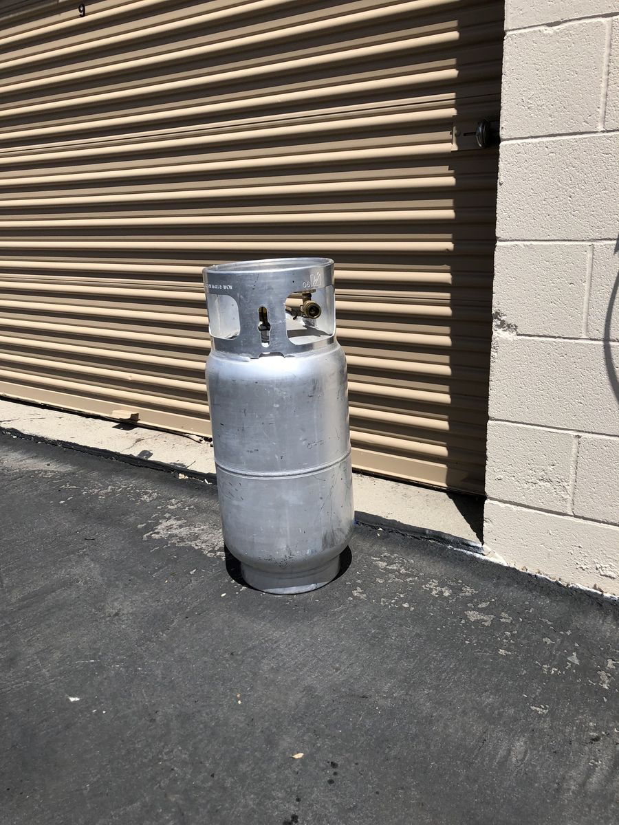 used excellent like new propane tank