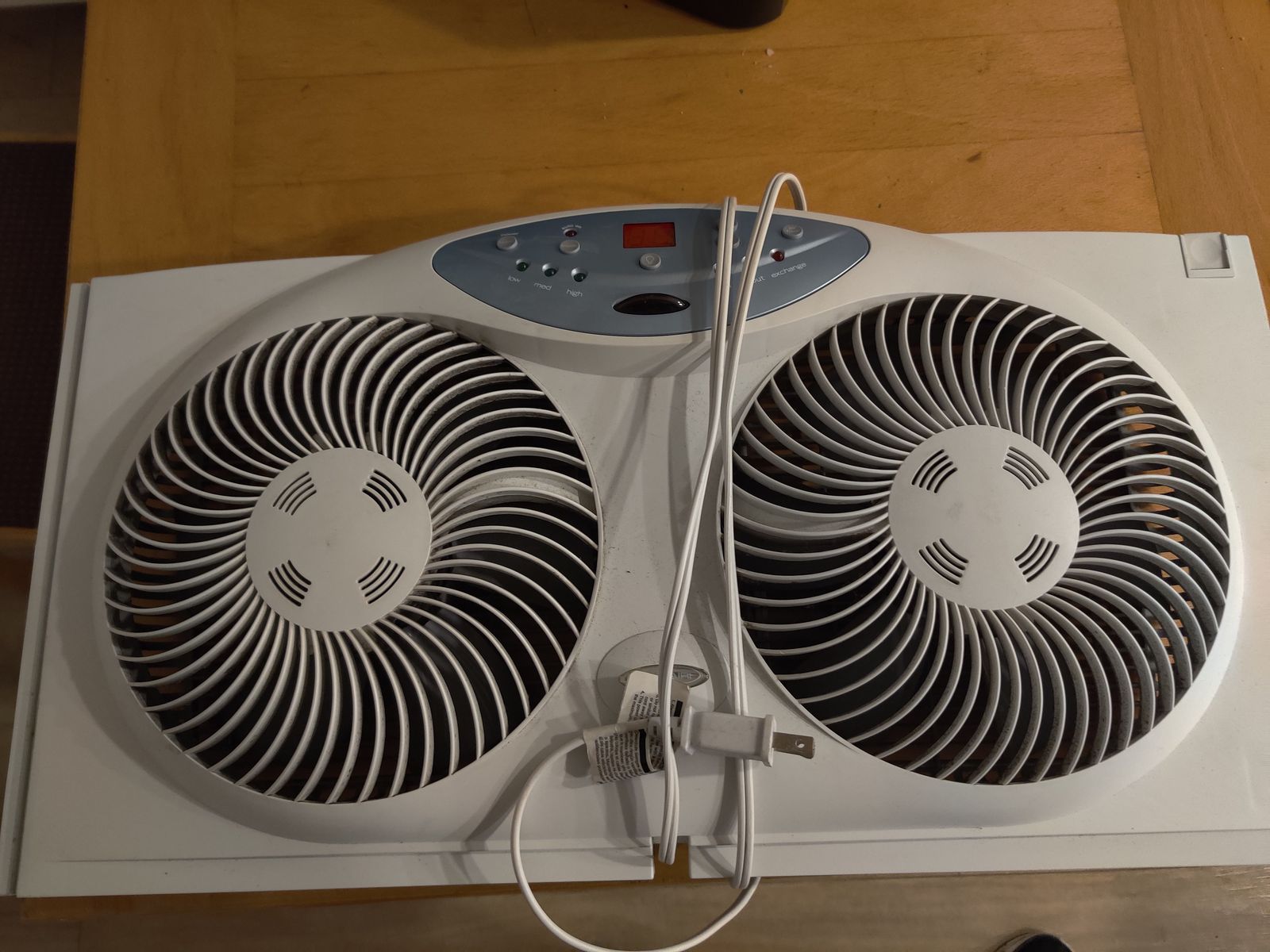 Bionaire Air Exchange Window fan