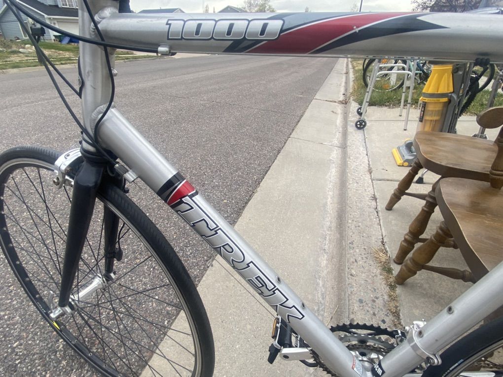Raicing Bike Aluminium Trek 1000