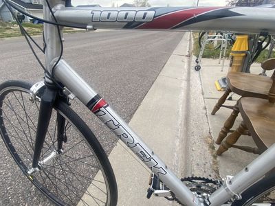 Raicing Bike Aluminium Trek 1000