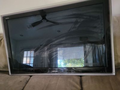 46" Toshiba TV
