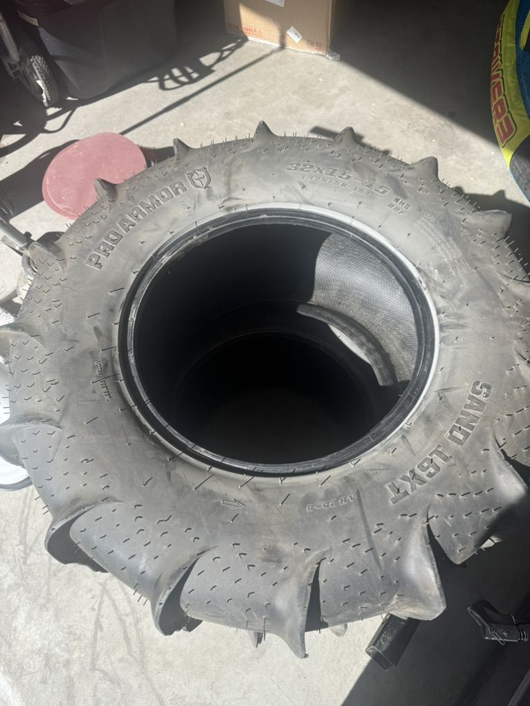 32x12x15 Pro Armor Paddle Tires