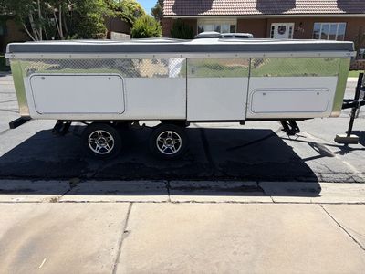 Apache hard side pop up trailer