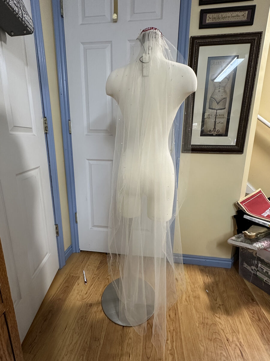 70" ivory veil