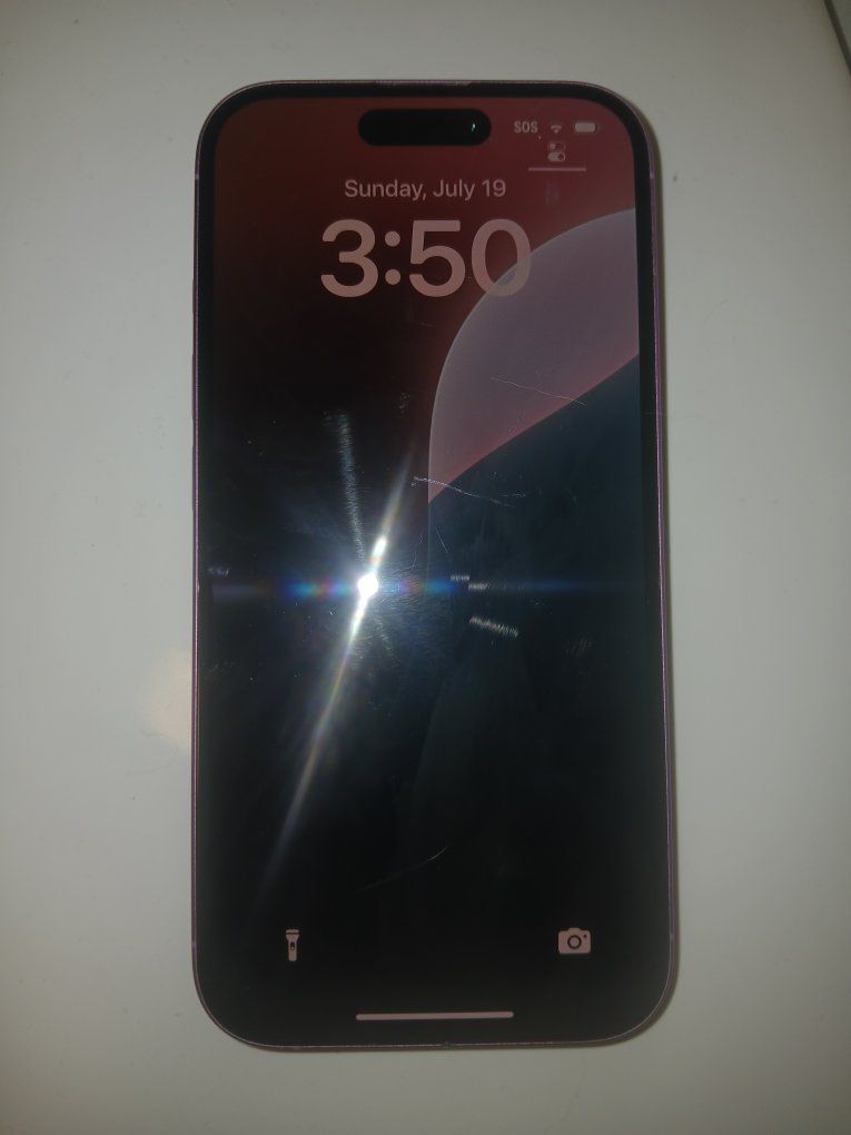 Apple iphone 16 (Unlocked)