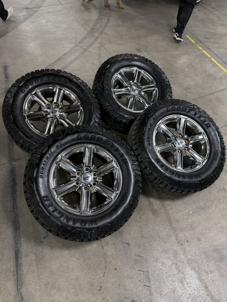 2025 Ford F150 OEM 18in Chromes/ 275/65/18