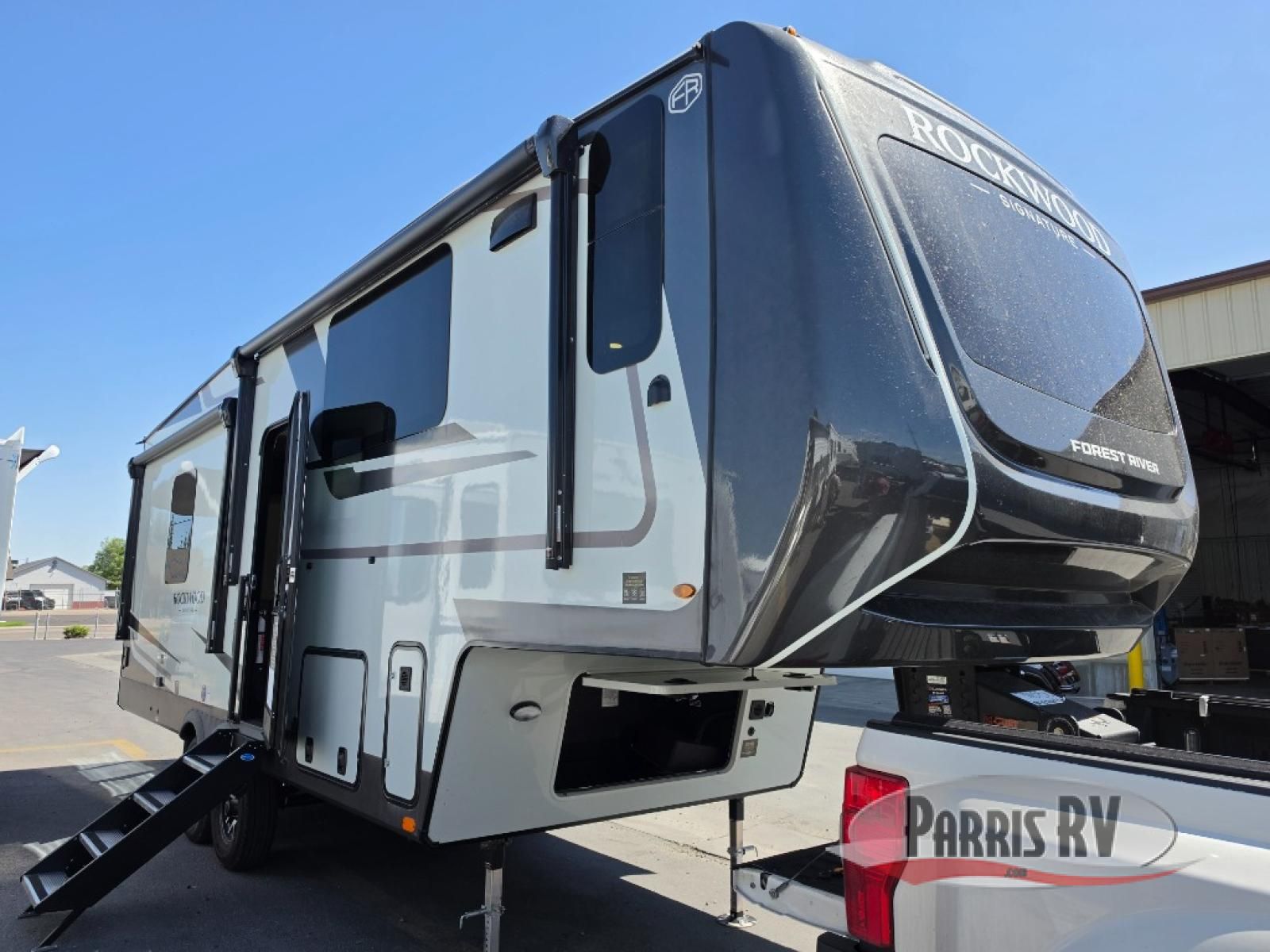 New 2027 Forest River RV Rockwood Signature 290SFK