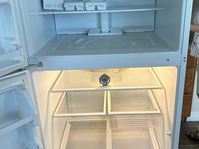 Roper Whirlpool Top-Freezer Refrigerator