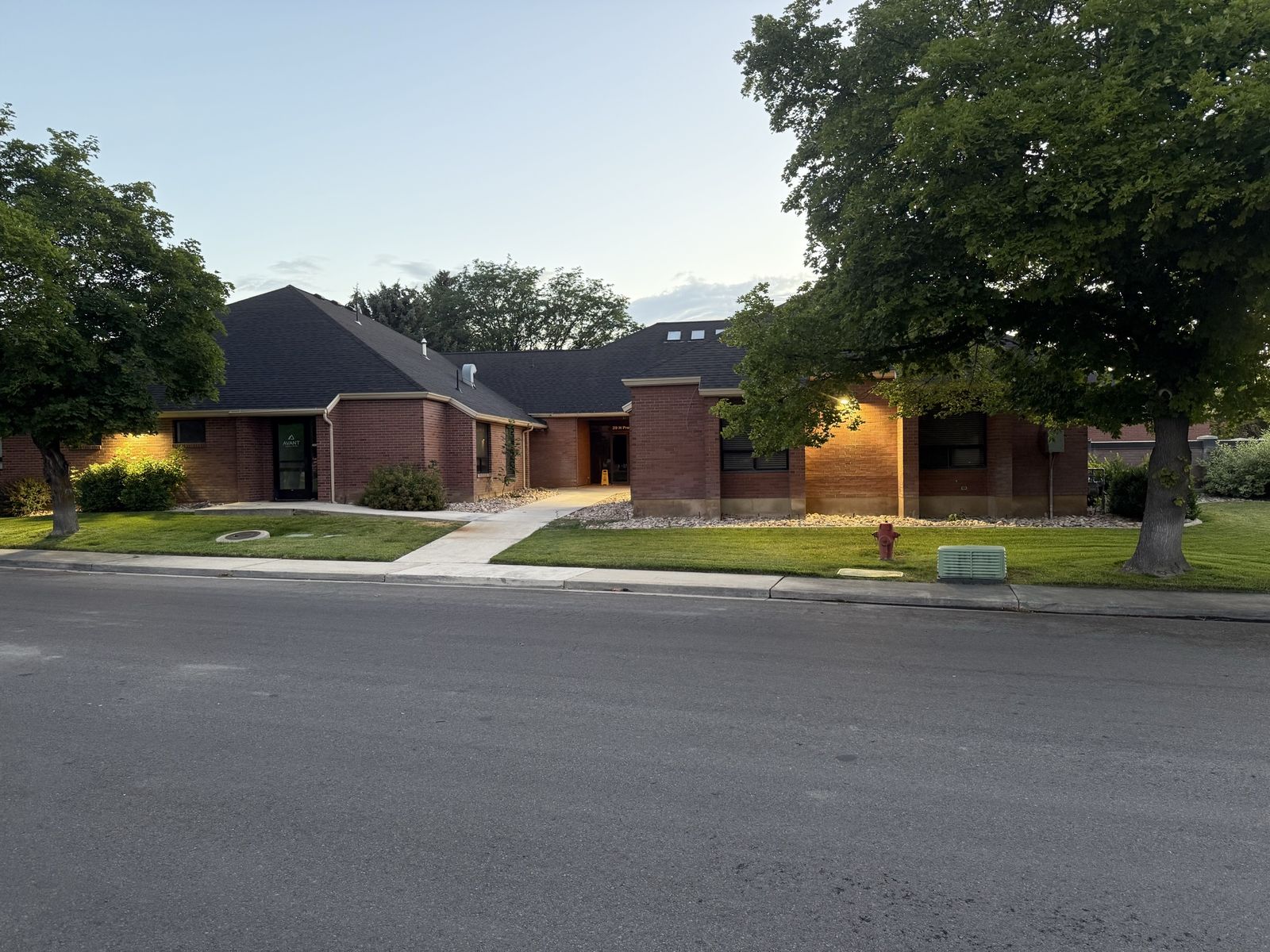 Main image 2