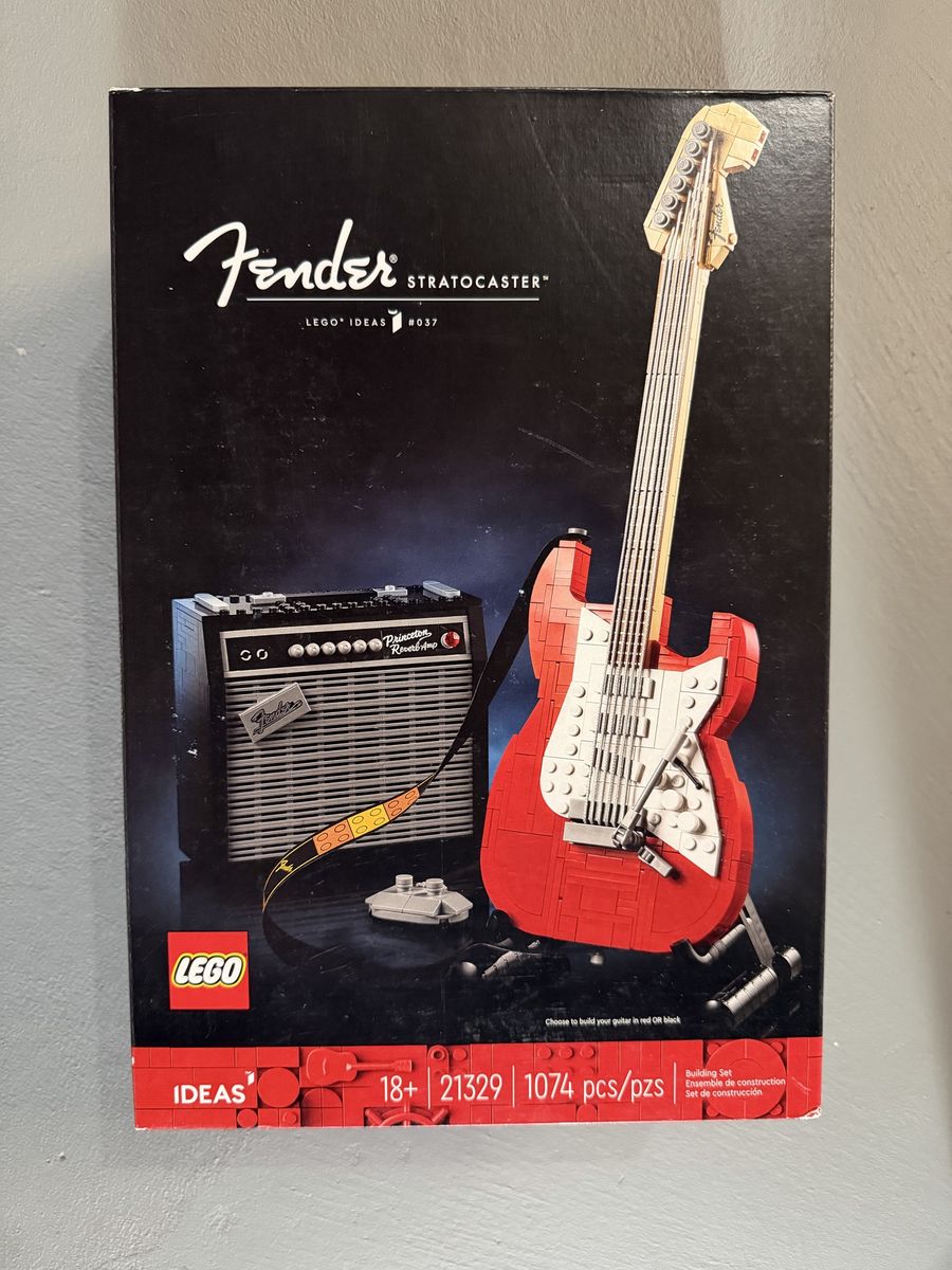 LEGO Ideas Fender Stratocaster #21329 Building Set (1074 Pieces)