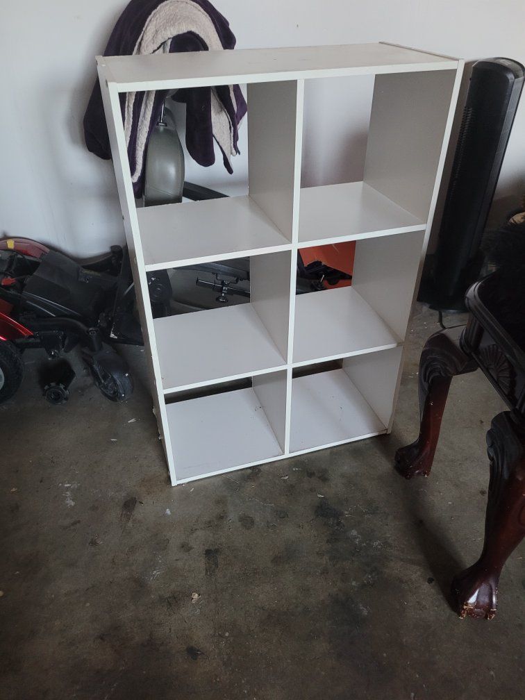White 6-Cube Storage Organizer Shelf Unit