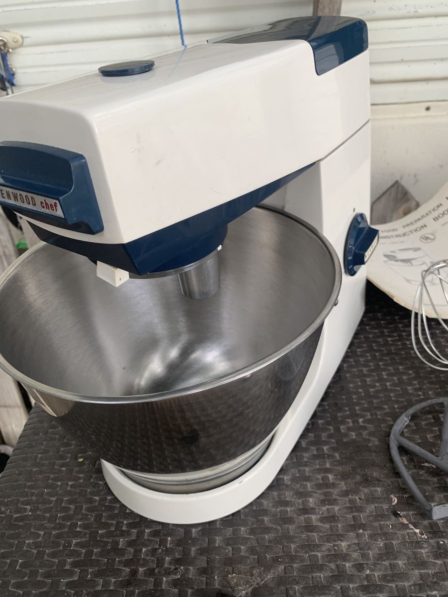 Kenwood 5quart stand mixer