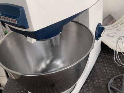 Kenwood 5quart stand mixer