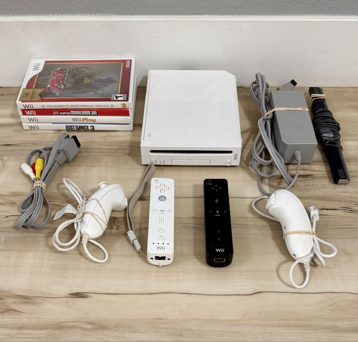 Nintendo Wii 4-Game Bundle