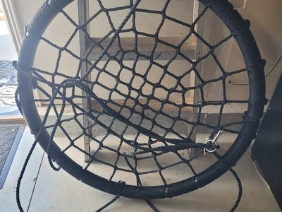 Round swing