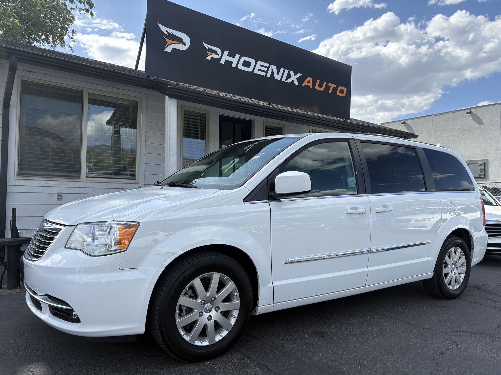 2016 Chrysler Town and Country Touring