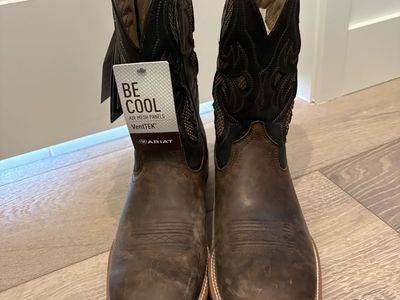 Brand new Men’s ARIAT cowboy boots size 11