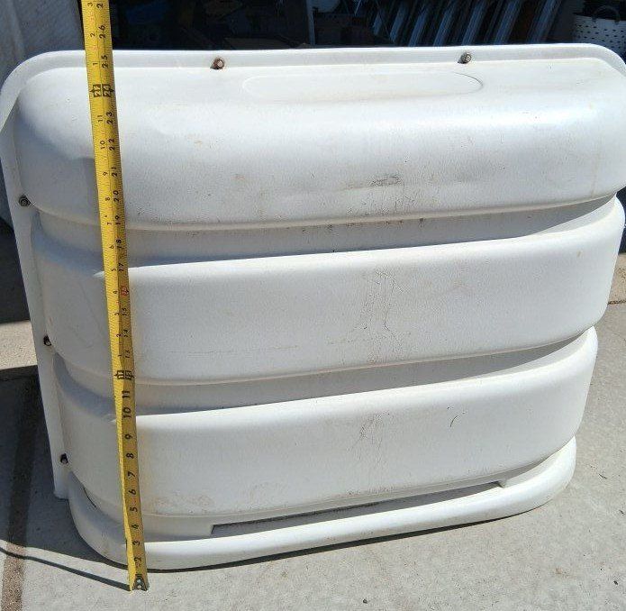 RV trailer double propane tank cover