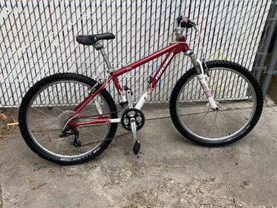 Novara Pika Mountain Bike Red White Front Suspension