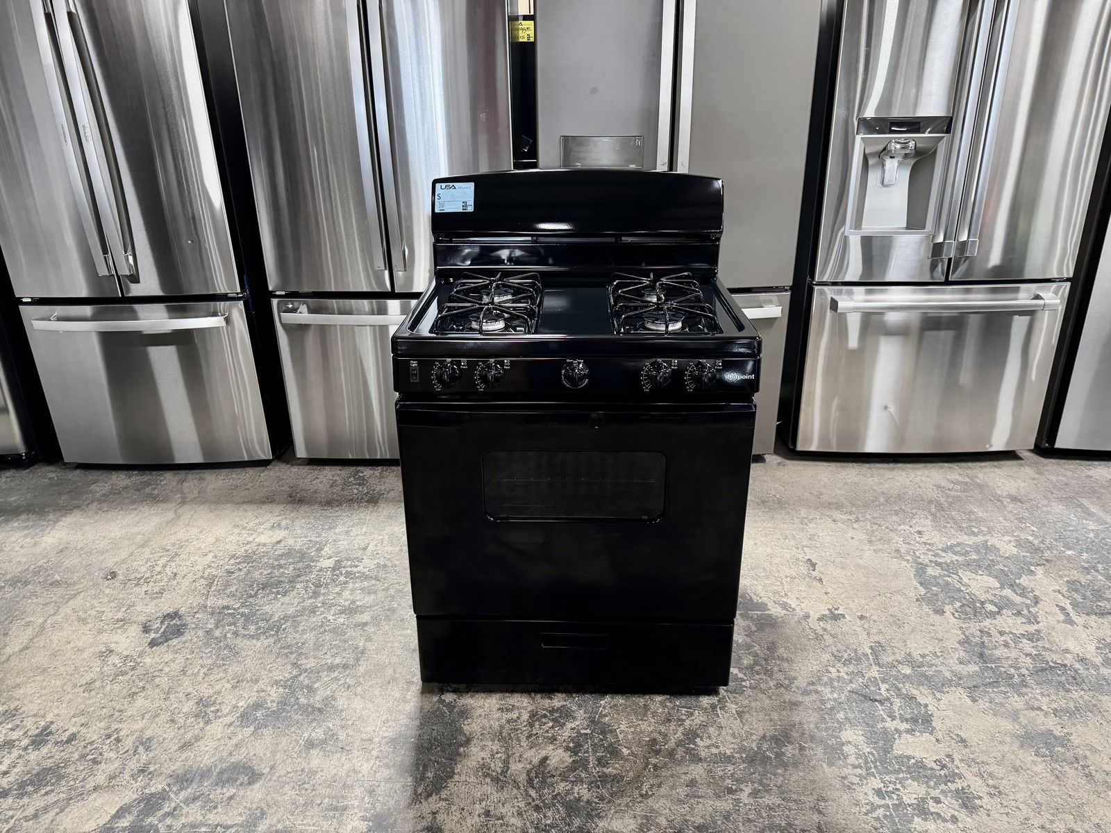 NEW HOTPOINT BLACK GAS RANGE