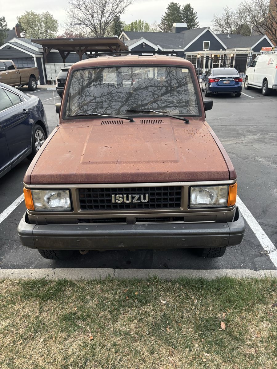 1988 Isuzu Trooper II LS