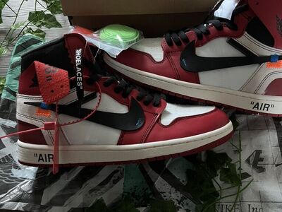 Brand new air Jordan 1 off-white Chicago’s.