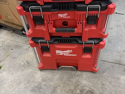Milwaukee PACKOUT 22 in. Rolling Tool Box SET
