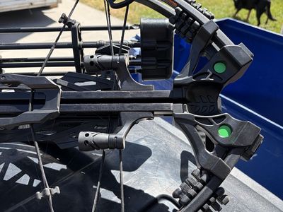 Hunting Crossbow with Scope - Excellent Condition, Ready for the Field