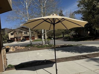 Table umbrella with heavy duty base