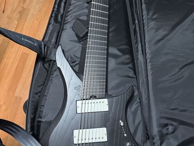 GOC 8 string Illumina electric guitar