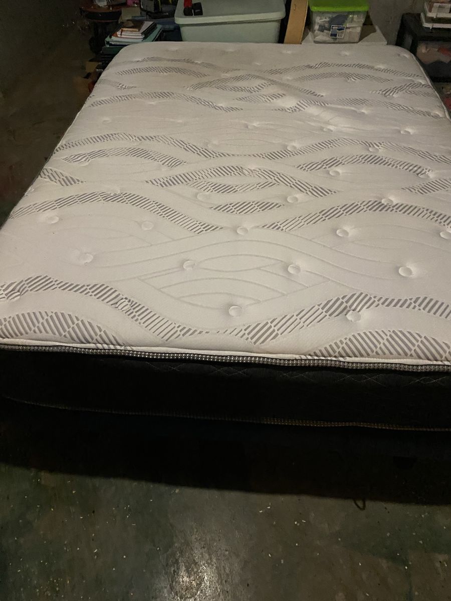 Adjustable bed, queen 