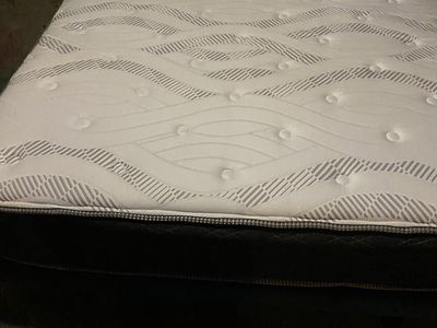 Adjustable bed, queen