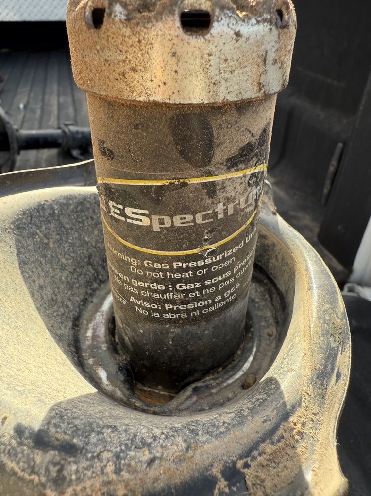 SUBARU FORESTER F/R USED SHOCKS/SPRINGS