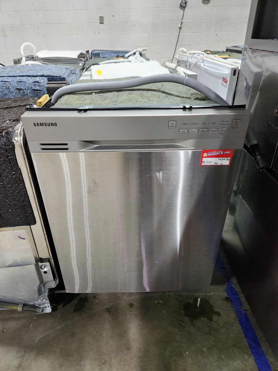 GREAT SAMSUNG STAINLESS STEEL DISHWASHER! W-WARRANTY