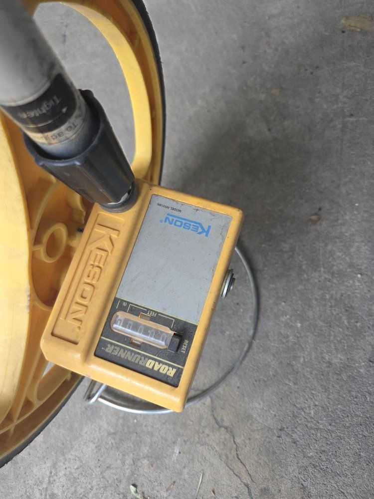 Keson RR318N Road Runner Measuring Wheel, Mechanical, Records Feet & Inches, Used