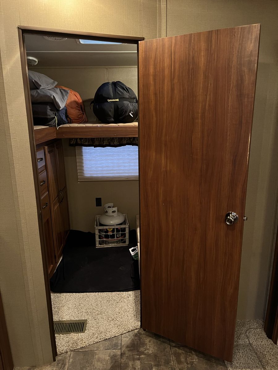 Main image 11