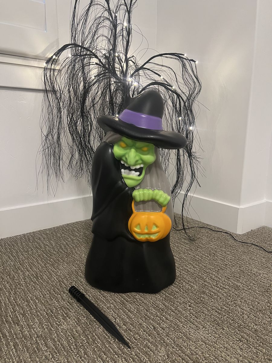 Target Hyde & Eek 23" Light Sound Witch Blow Mold Outdoor Halloween Prop