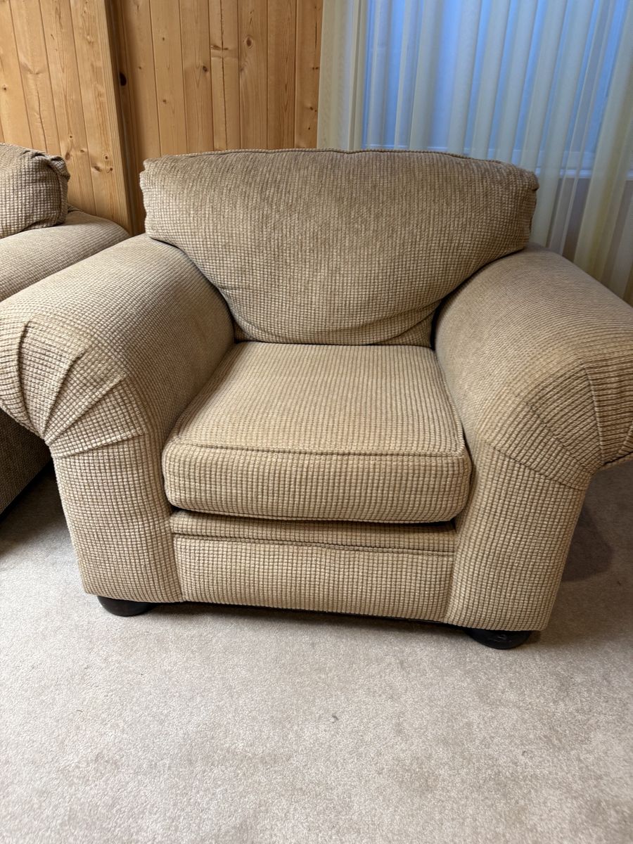 Comfortable Sofa Chairs in great condition - $75 each or $125 for the pair - or best offer. Cottonwood Heights