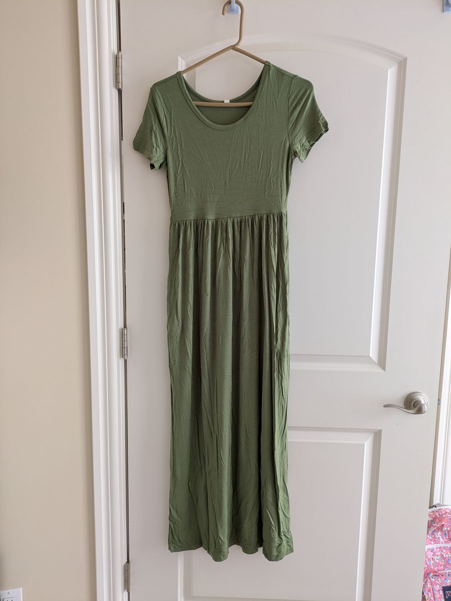 Brand New Women’s Maxi Dress Size Small