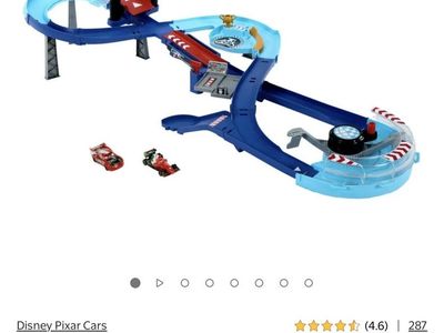 Disney Pixar Cars GRC Jumping Raceway Playset with 2 Toy Vehicles, incl. Lightning McQueen