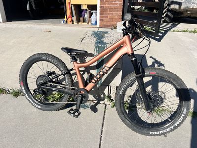 20" Kids WOOM Off 4 mountain Bike