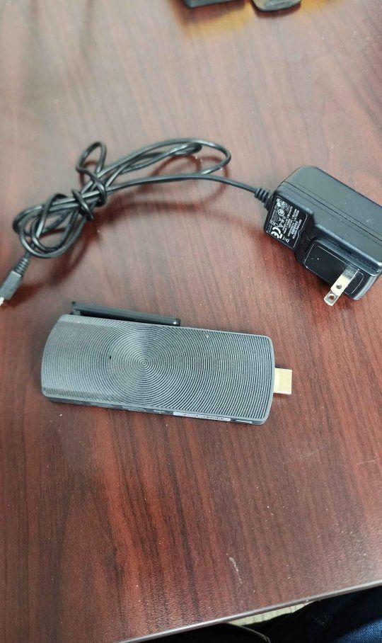 Mini Windows 10 Computer on HDMI stick