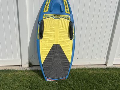 O’Brien Hydroslide V2 Freeboard - Excellent condition
