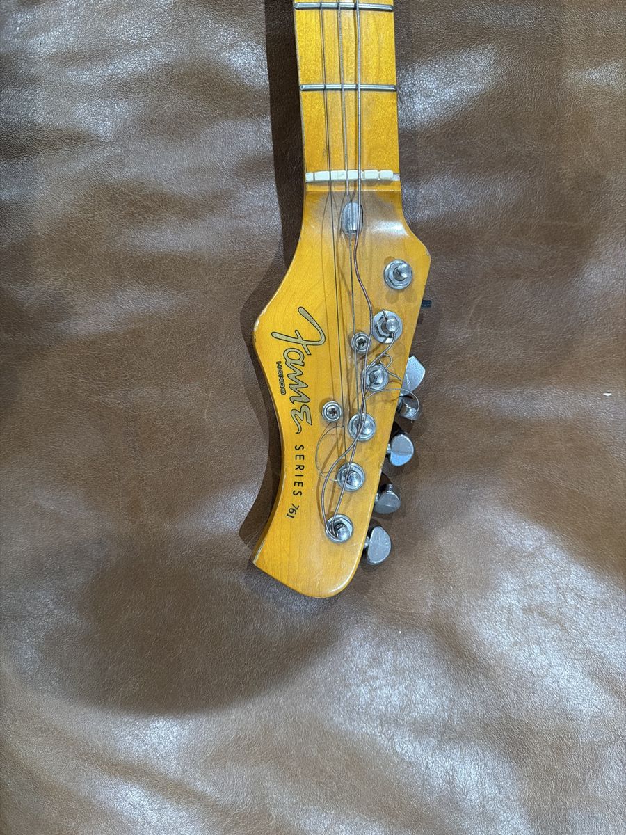 Hondo Fame "Eddie Van Halen" Series 671 Guitar