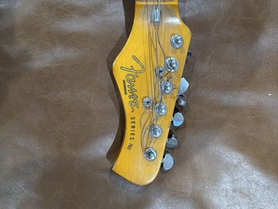 Hondo Fame "Eddie Van Halen" Series 671 Guitar