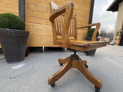 Fantastic antique wooden armchair, rolling swivel reclining desk chair. Bankers / lawyers style chair, vintage Desk chair