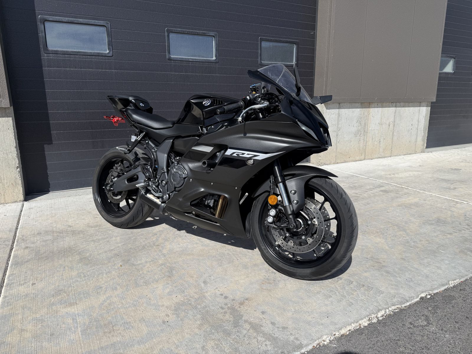 2024 Yamaha R7 Black Edition
