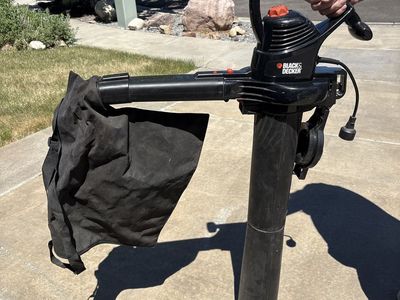 Leaf Blower/Leaf Vacuum