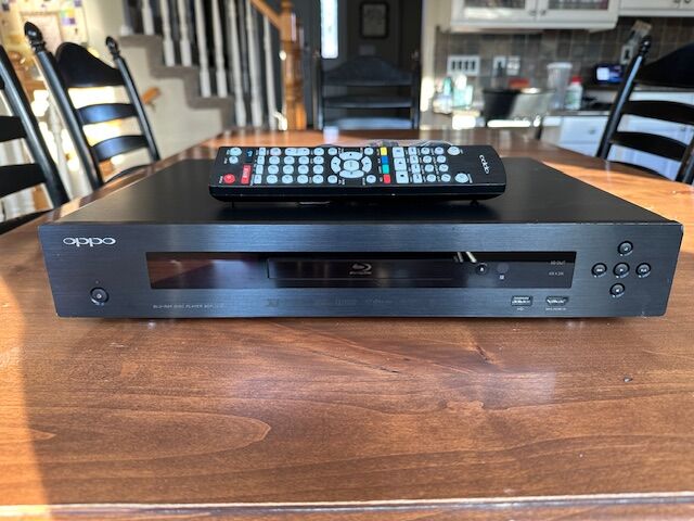 OPPO BDP-103D BLU-RAY PLAYER (with Original OPPO Branded Remote)